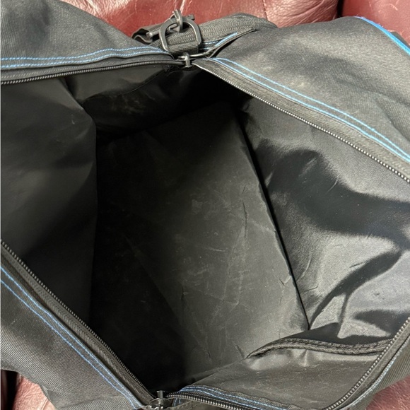 Element Snowboarding Boot Bag with Zip Closure, Shoulder Strap & Dual Handles - Picture 8 of 9